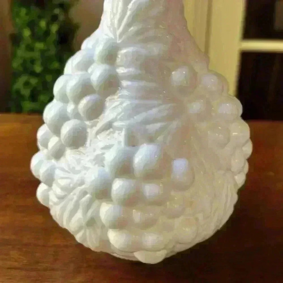 Vintage 1940's Milk Glass Decanter Grape Pattern...Does Not Have A Stopper - Picture 3 of 6